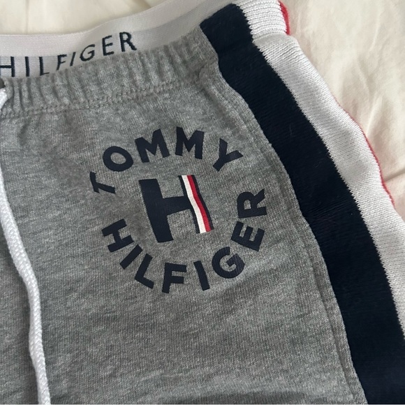 Women’s Tommy Hilfiger Grey Adjustable Athletic Shorts Size: XS - Picture 3 of 7